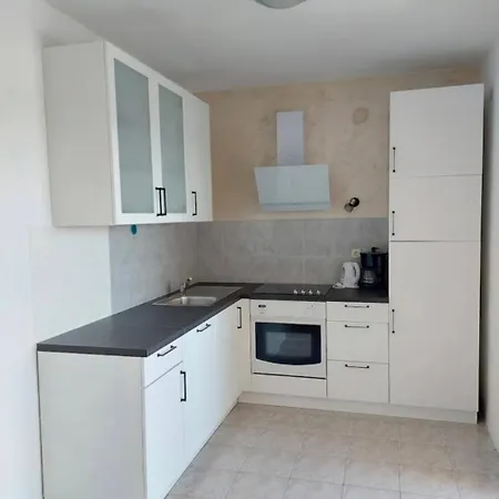 Lo- Sunny Sea View 아파트