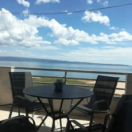Апартаменты Lo- Sunny Sea View *