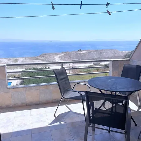 Lo- Sunny Sea View 아파트