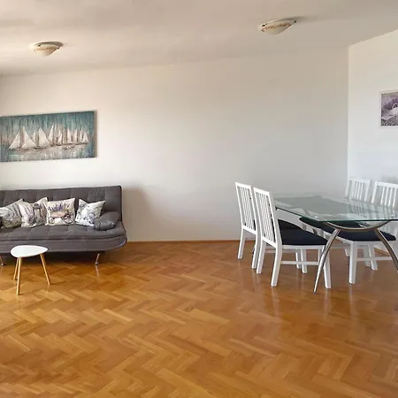 Апартаменты Lo- Sunny Sea View Сплит